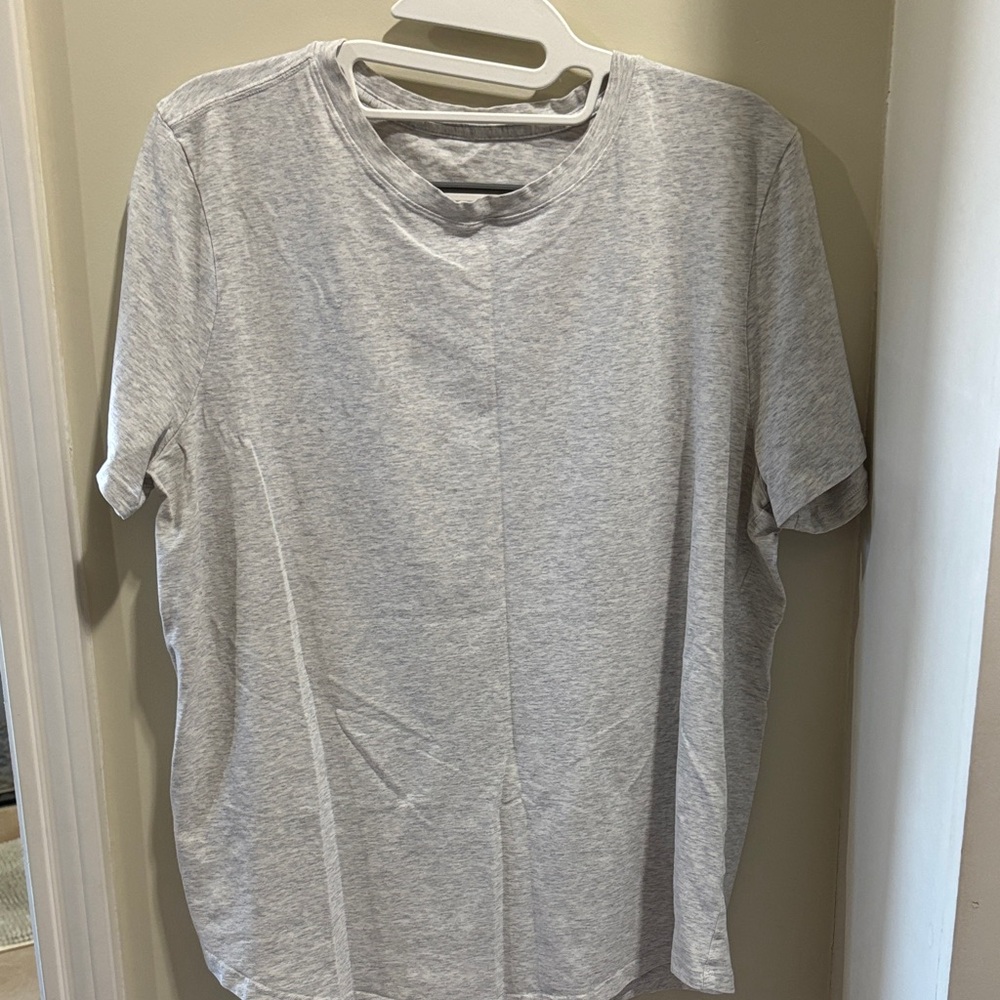 Love curved hem crewneck t-shirt size 12